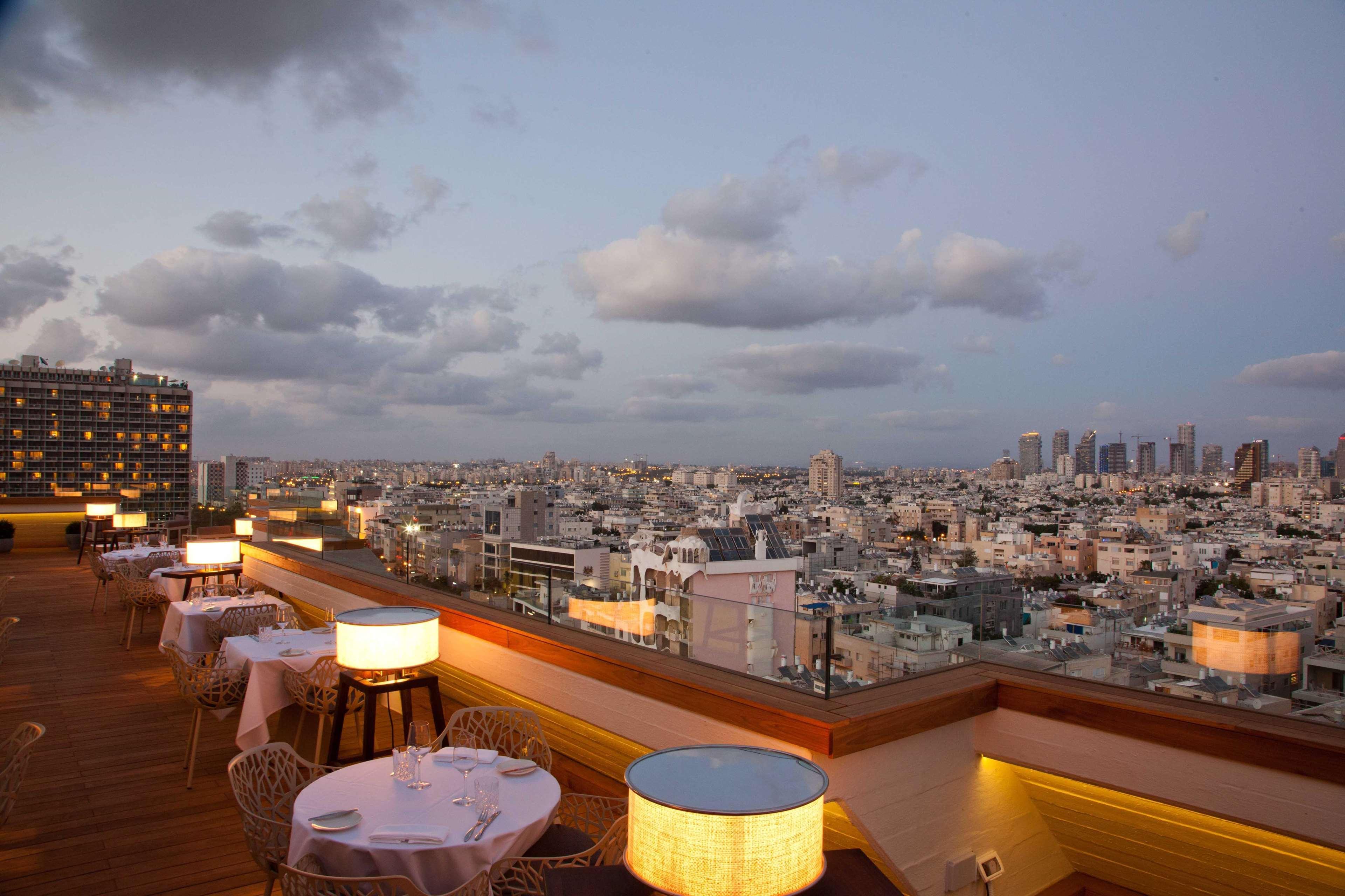 Carlton - Luxury On The Hotel Tel Aviv