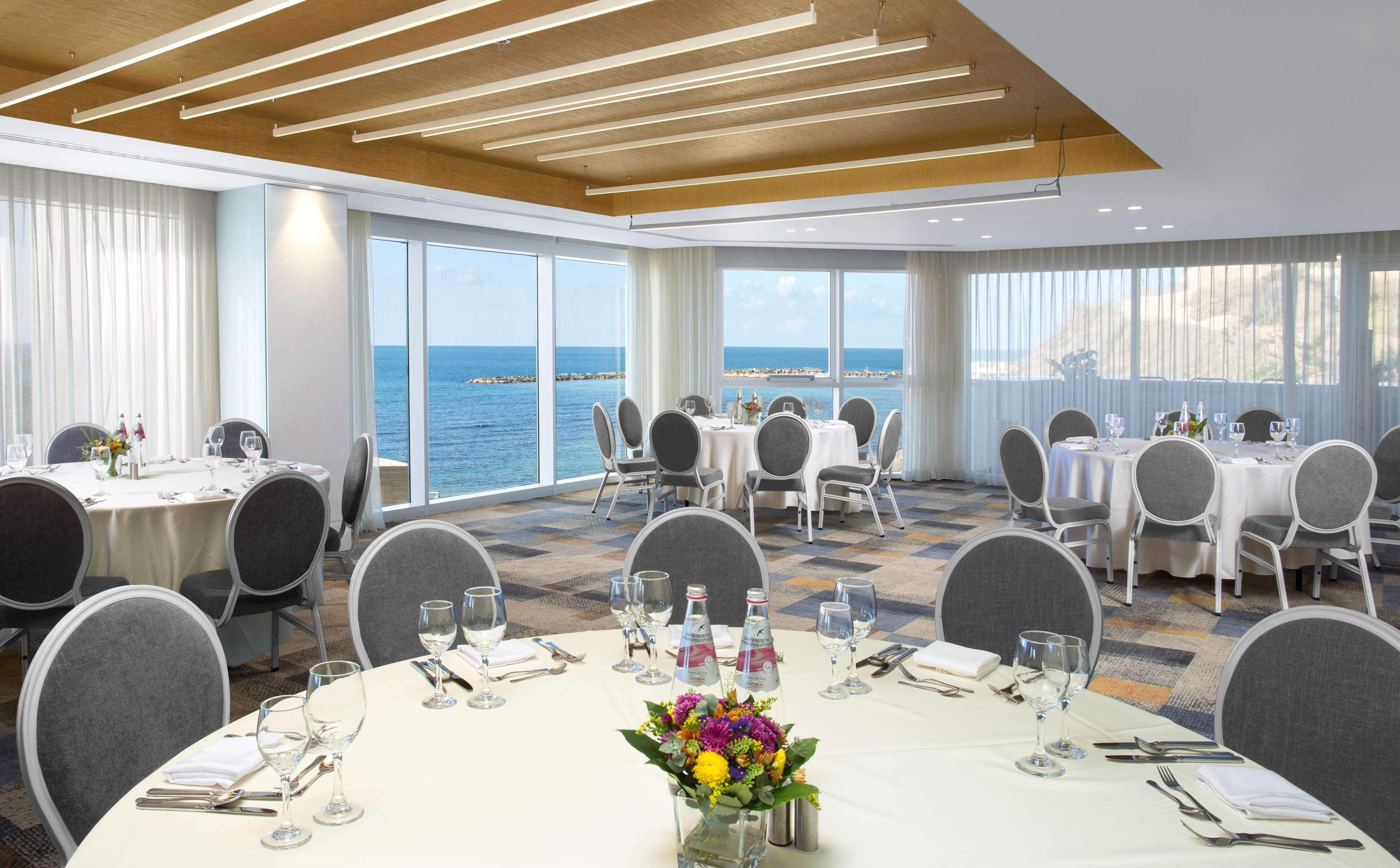 Hotel Carlton - Luxury On The 5*