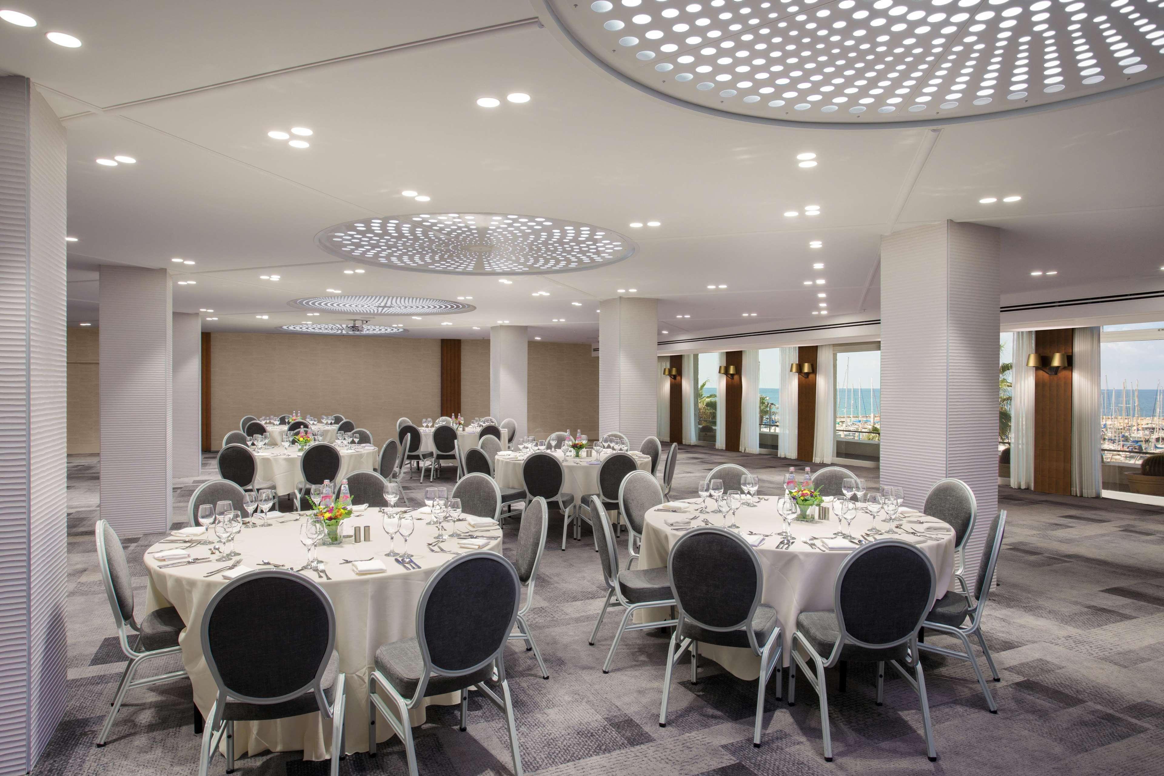 Carlton - Luxury On The 5*