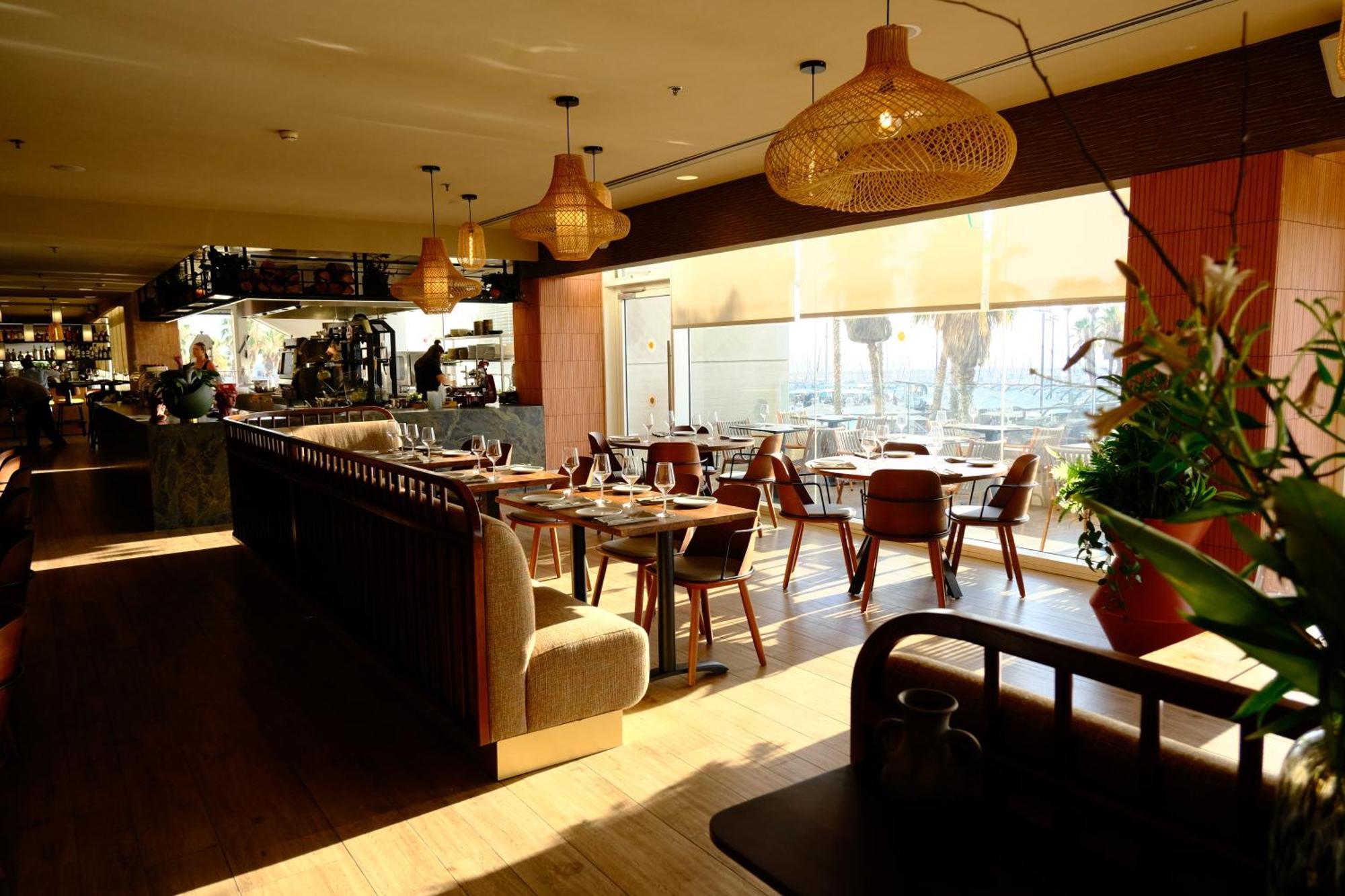 Carlton - Luxury On The Hotel 5*