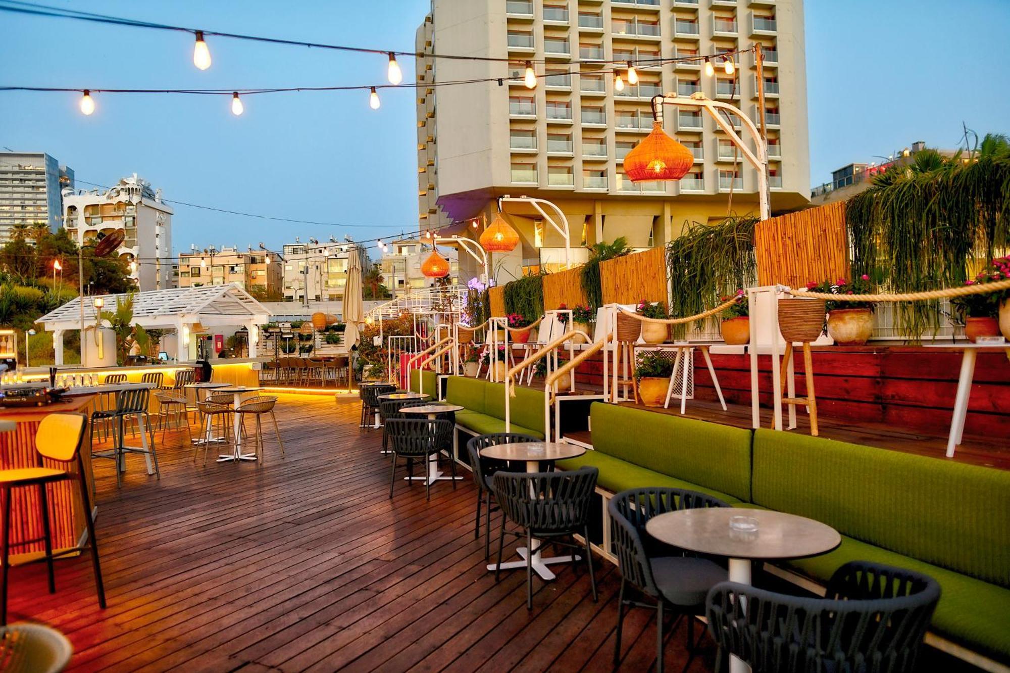 Carlton - Luxury On The Hotel 5*