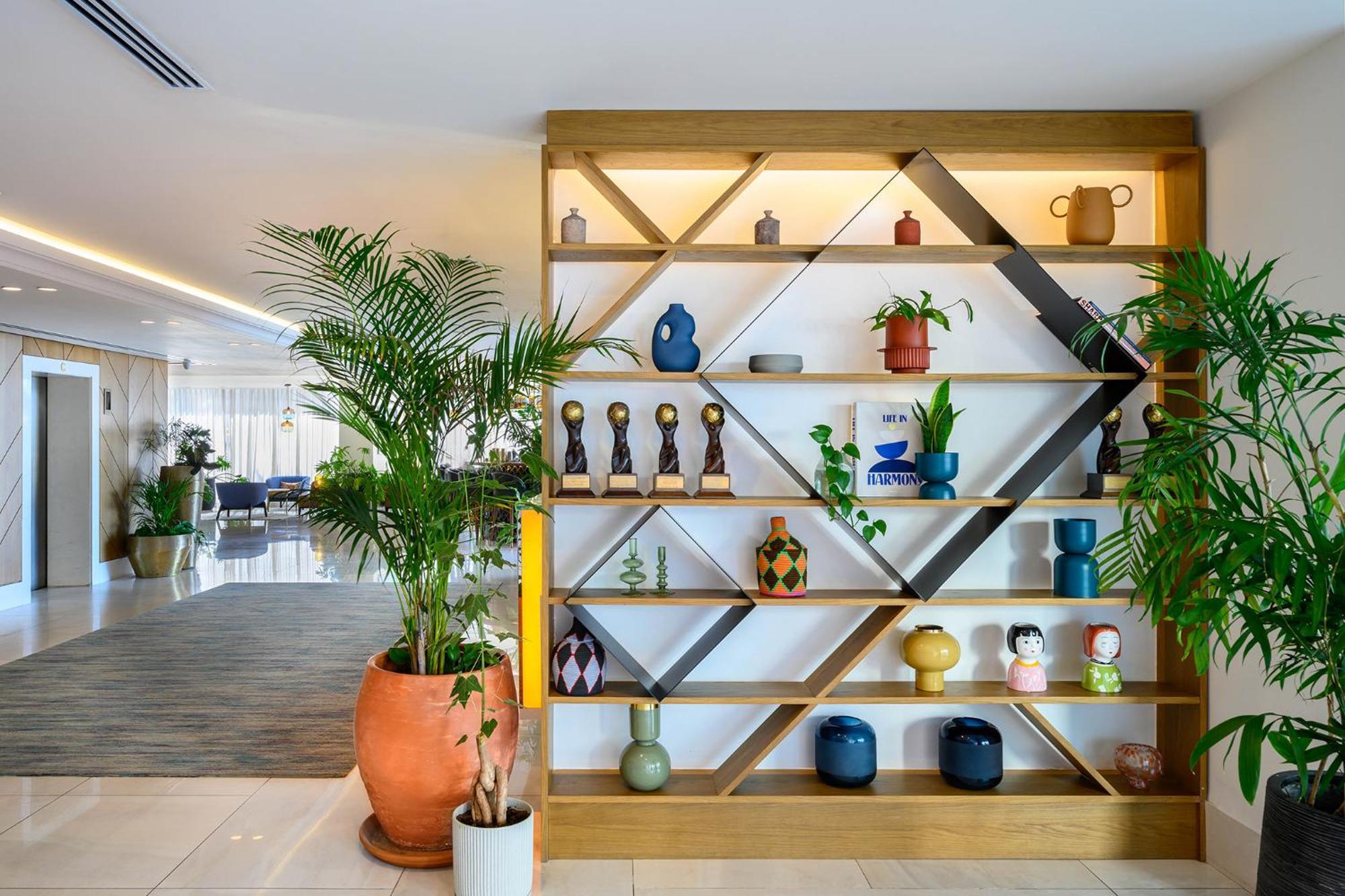 Carlton - Luxury On The Hotel Tel Aviv