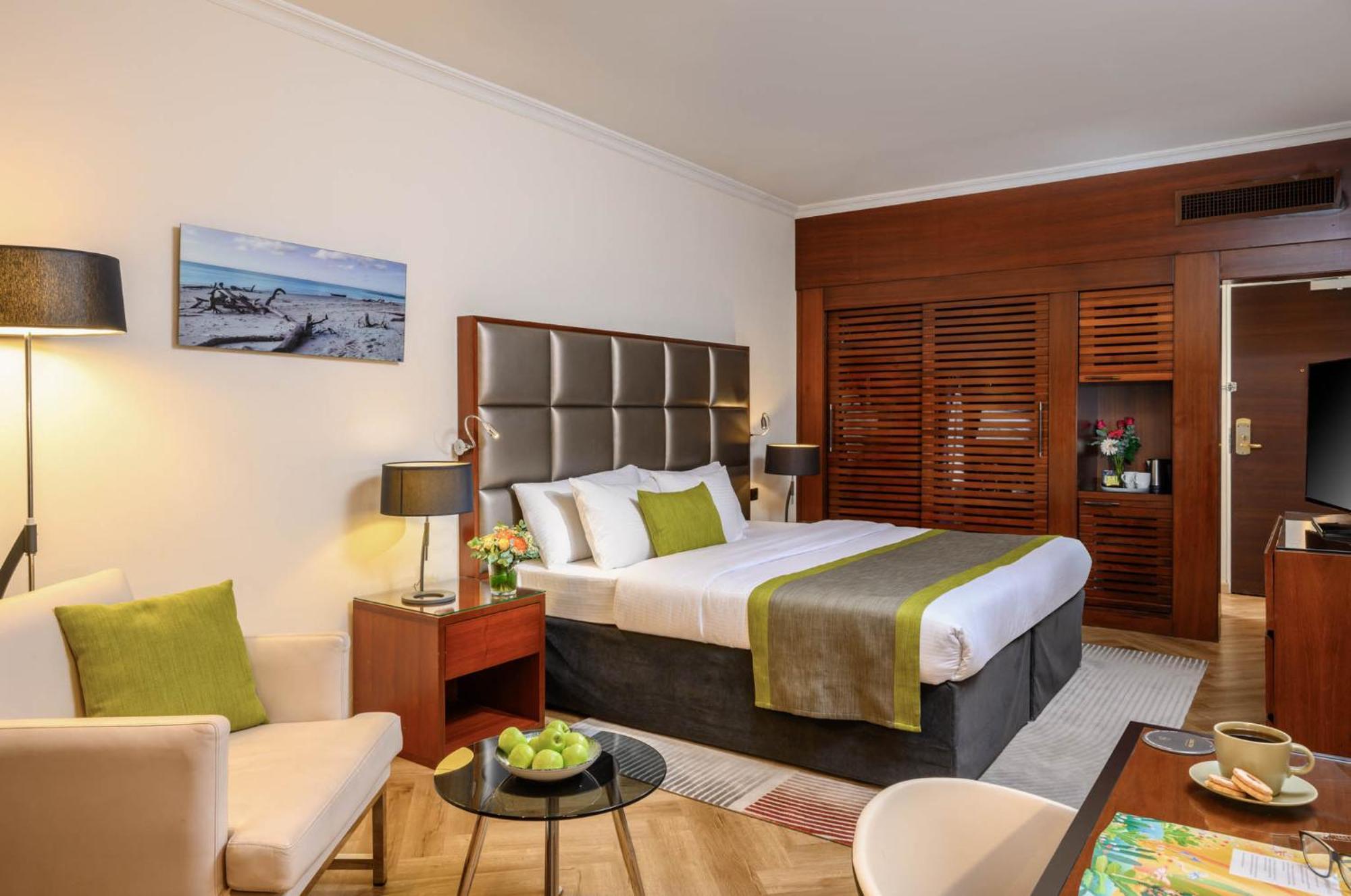 Hotel Carlton - Luxury On The Tel Aviv